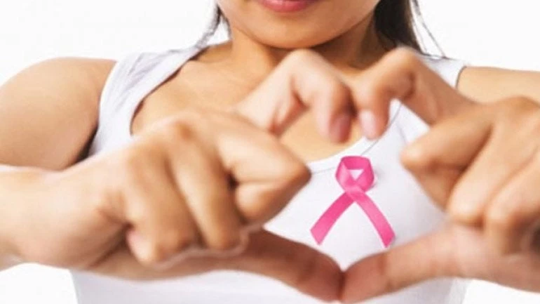 Μικρότερος ο κίνδυνος καρκίνου του μαστού για τις γυναίκες που έχασαν μόνιμα βάρος μετά τα 50